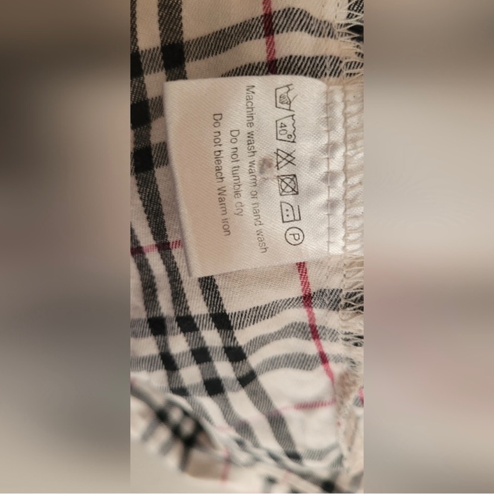 Authentic Burberry Shirt (very good condition)